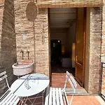 Daire La Fonte-with Balcony Close By Piazza Del Campo Siena