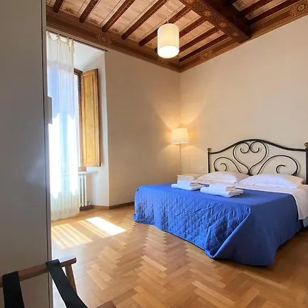 Daire La Fonte-with Balcony Close By Piazza Del Campo Siena