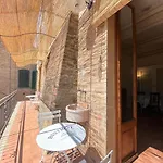La Fonte-with Balcony Close By Piazza Del Campo *