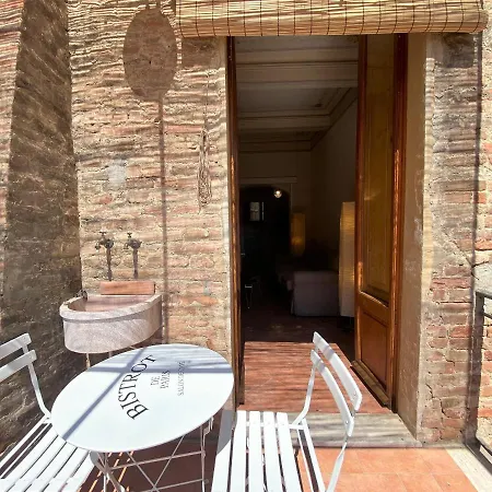 Appartement La Fonte-with Balcony Close By Piazza Del Campo Sienne