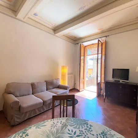 Apartment La Fonte-with Balcony Close By Piazza Del Campo *