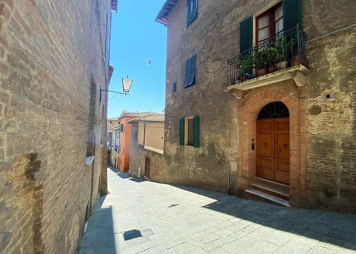 La Fonte-with Balcony Close By Piazza Del Campo Lejlighed Siena