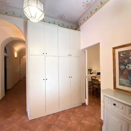 La Fonte-with Balcony Close By Piazza Del Campo