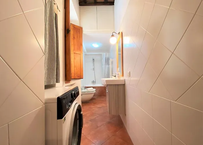 Apartman La Fonte-with Balcony Close By Piazza Del Campo