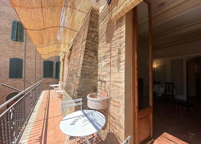 La Fonte-with Balcony Close By Piazza Del Campo *